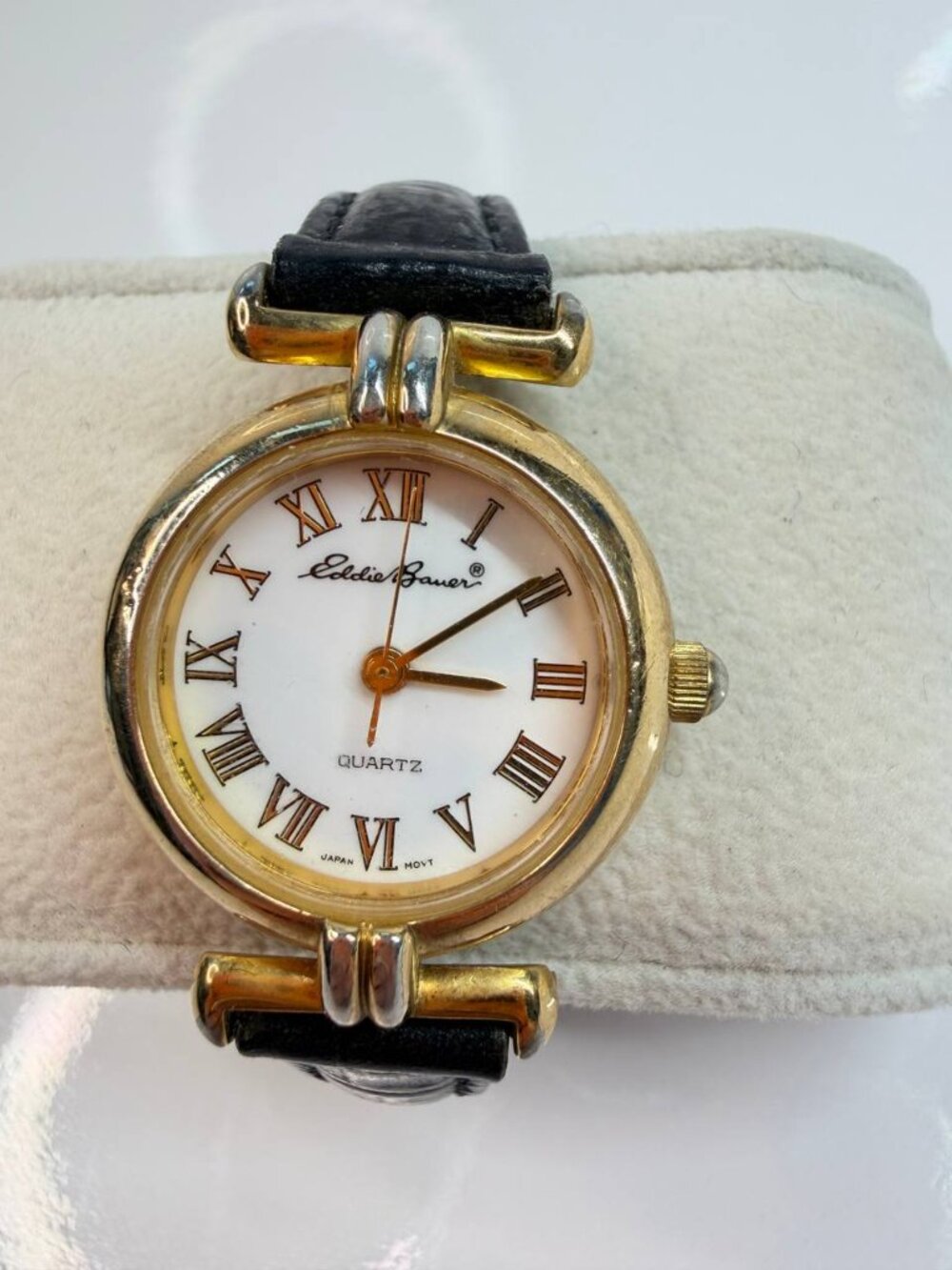Vintage Eddie Bauer Women’s Watch – Classic Gold Tone - Picture 3 of 14